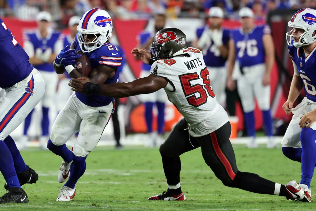 Bucs Olb Markees Watts - Photo By: Usa Today
