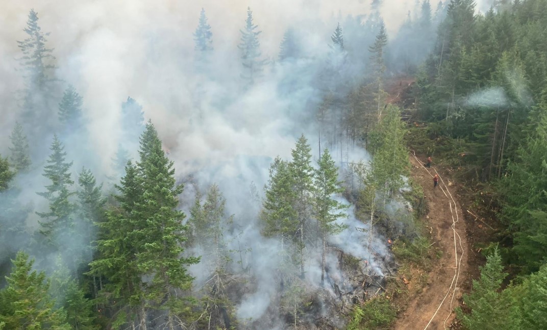 Crews continue to battle Wesley Ridge blaze, B.C. Wildfire Service says