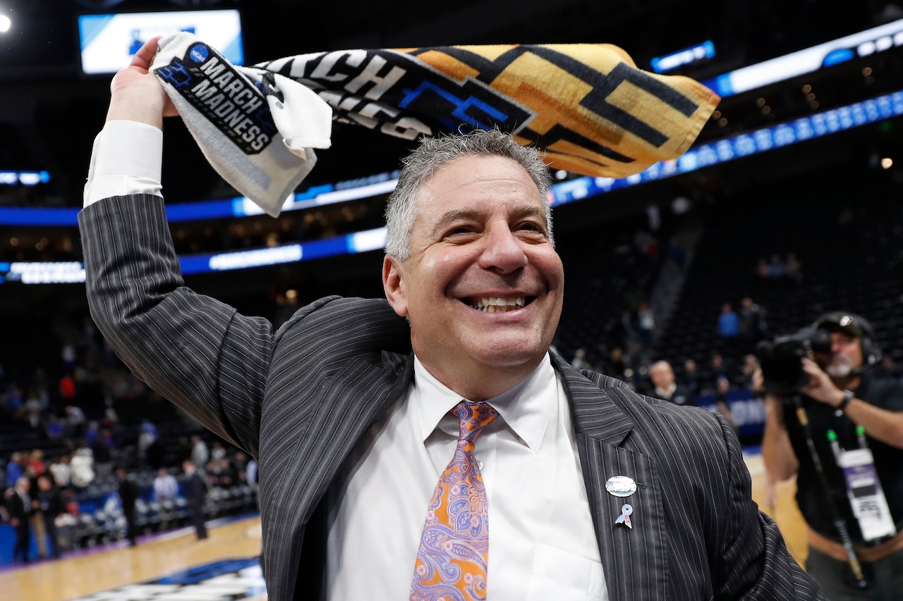 Bruce Pearl calls out Obama ‘for creating this mess’ in Gaza: ‘You gave billions to Iran and Hamas’
