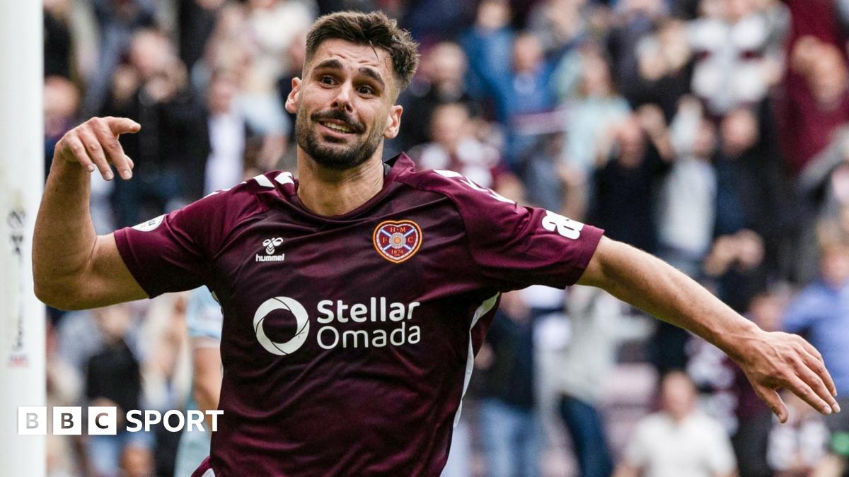 England women lift trophy