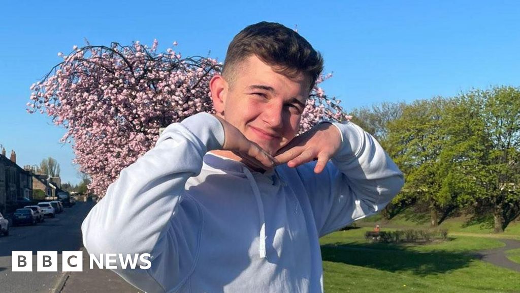 Mourners to wear blue for farewell to Cole Cooper