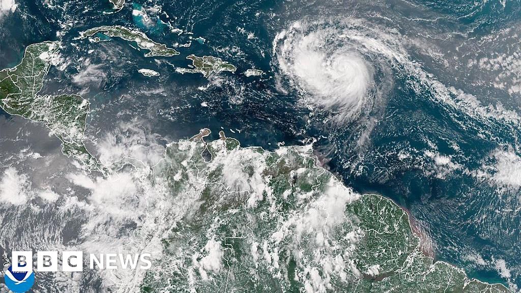 Hurricane Erin rapidly intensifies to category five storm