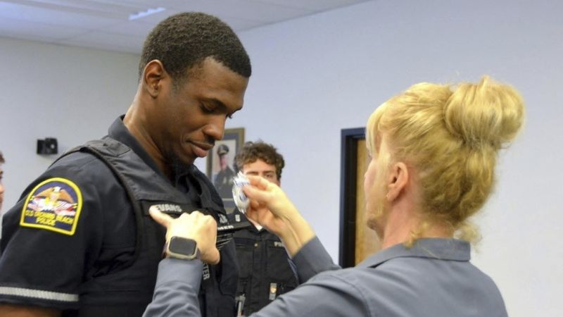 Jon Luke Evans: Maine police officer arrested by ICE agrees to voluntarily leave the country