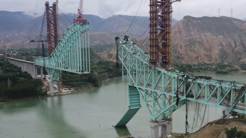 Chinese bridge collapse kills at least 12 construction workers