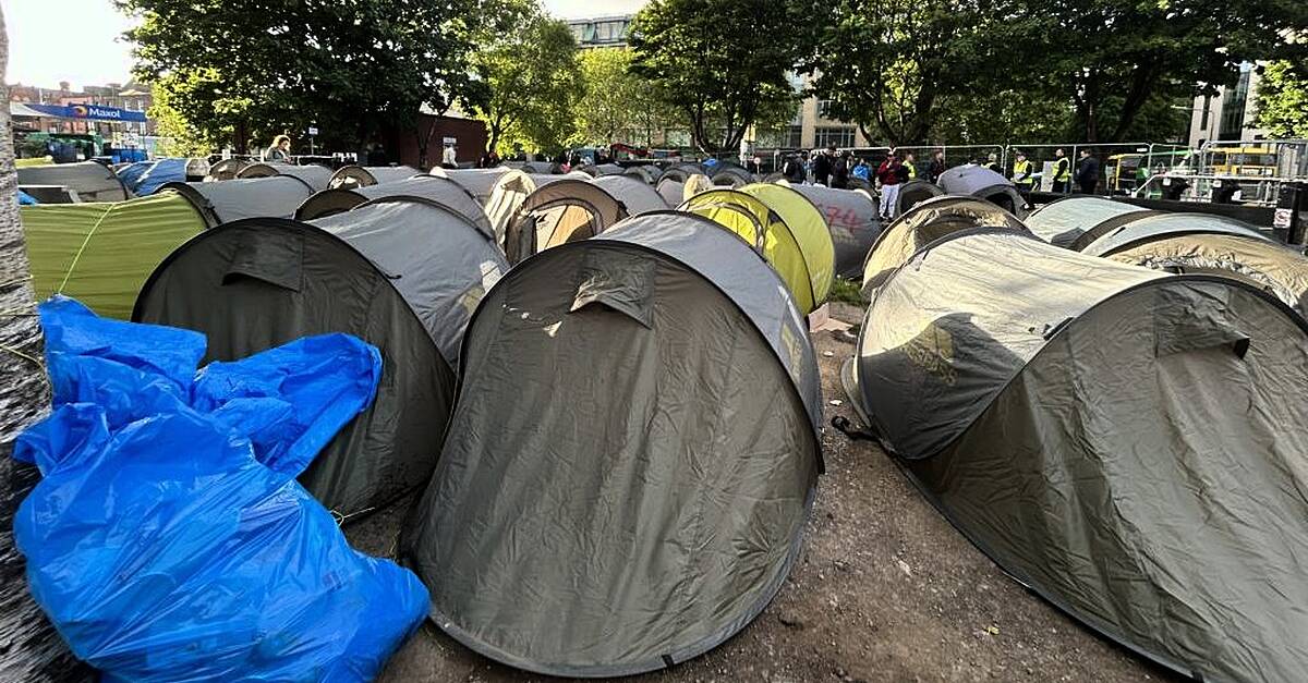 Asylum seekers in tents harassed as TikTok vigilante promotes violence