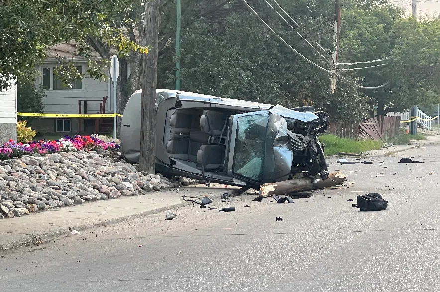 18-year-old driver facing charges after 13-year-old passenger killed in Regina crash
