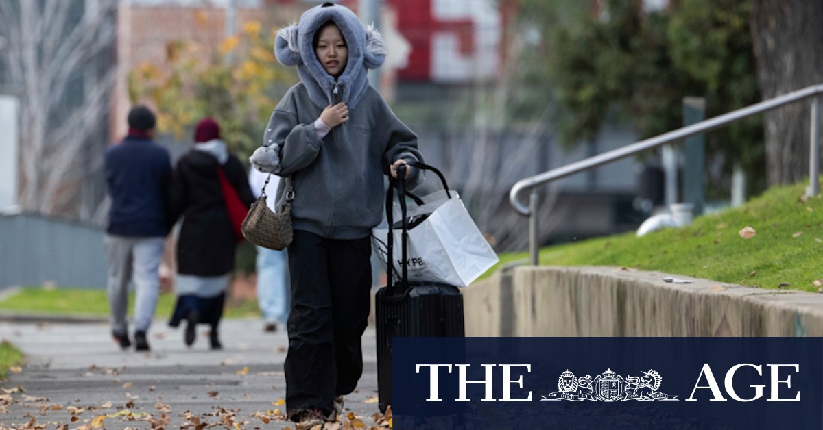BoM forecasts damaging winds of 115/km/h for parts of Melbourne and south-west coast