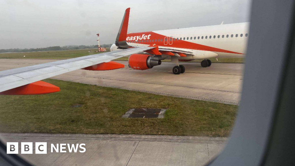 EasyJet planes clip wings in Manchester Airport collision