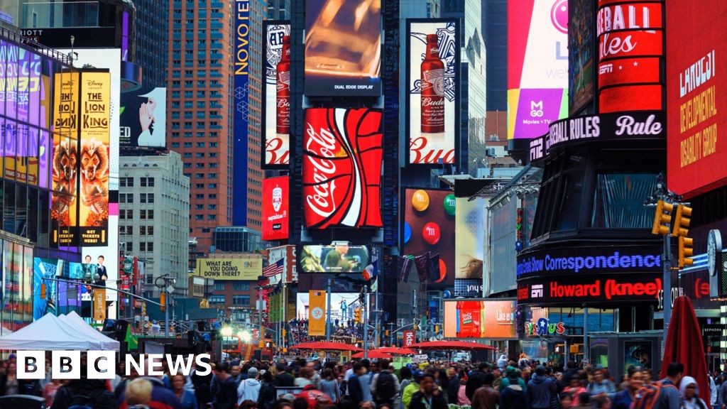 Teenager arrested after three shot in New York City's Times Square