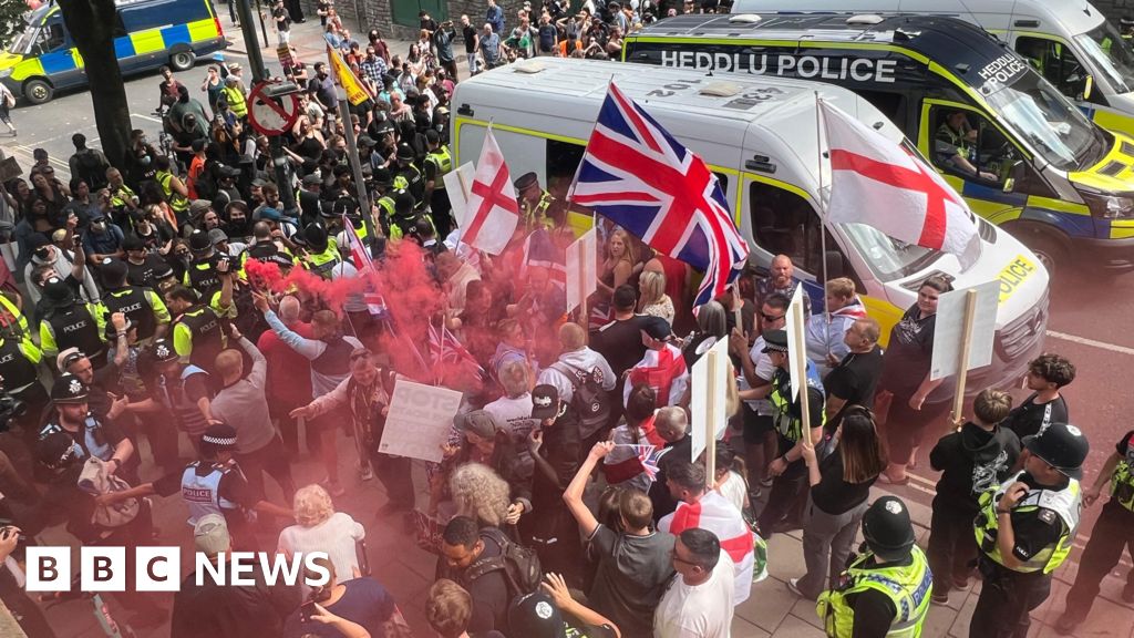 Bristol anti-immigration march met by large counter group