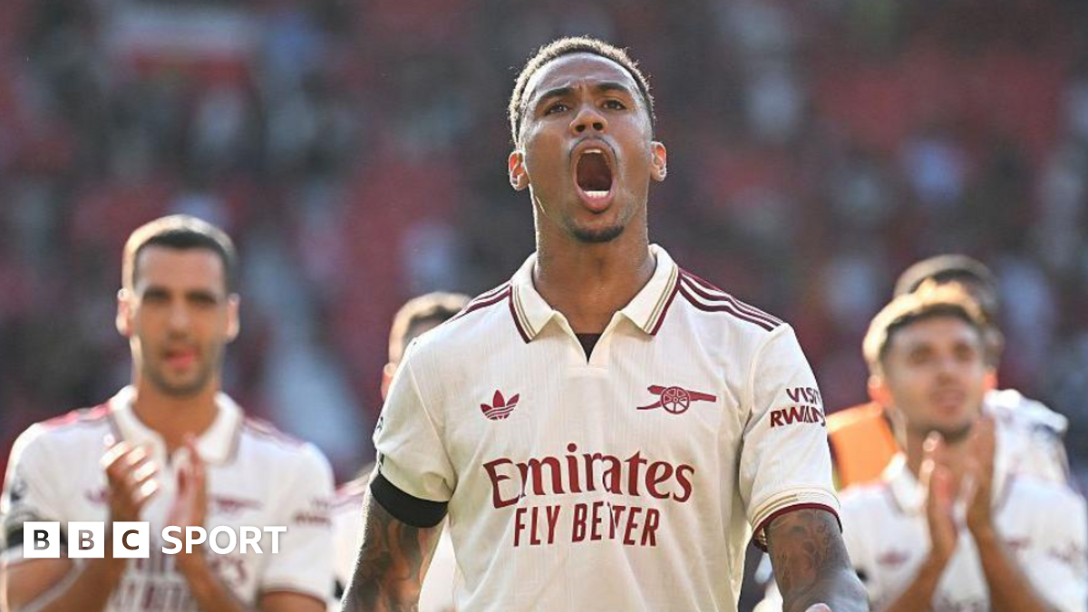 Riccardo Calafiori scores for Arsenal