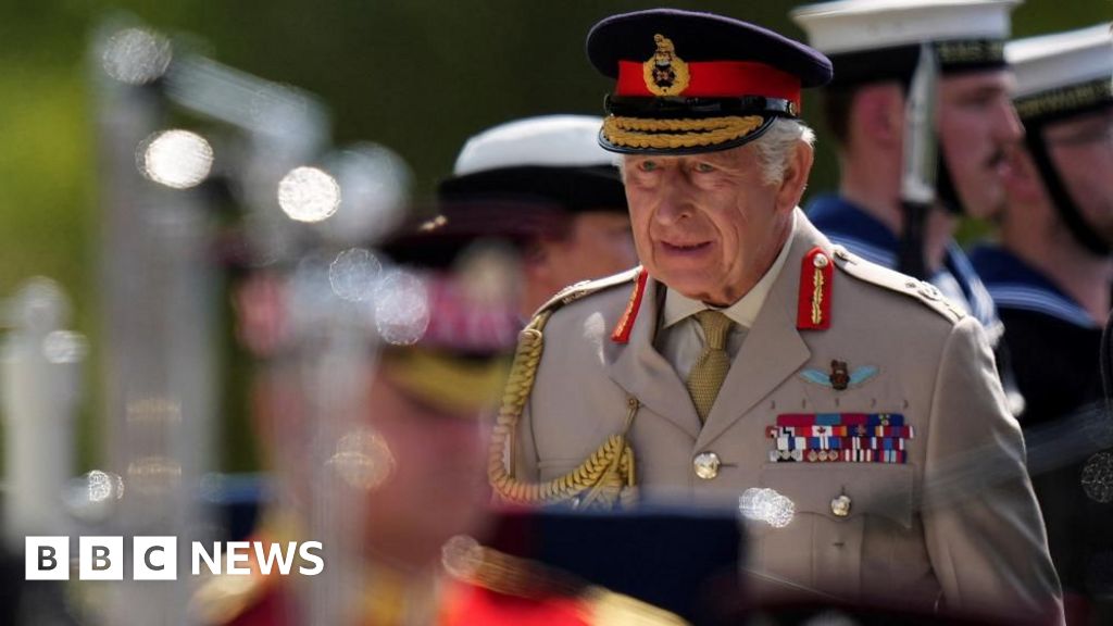 King hails veterans' courage and sacrifice