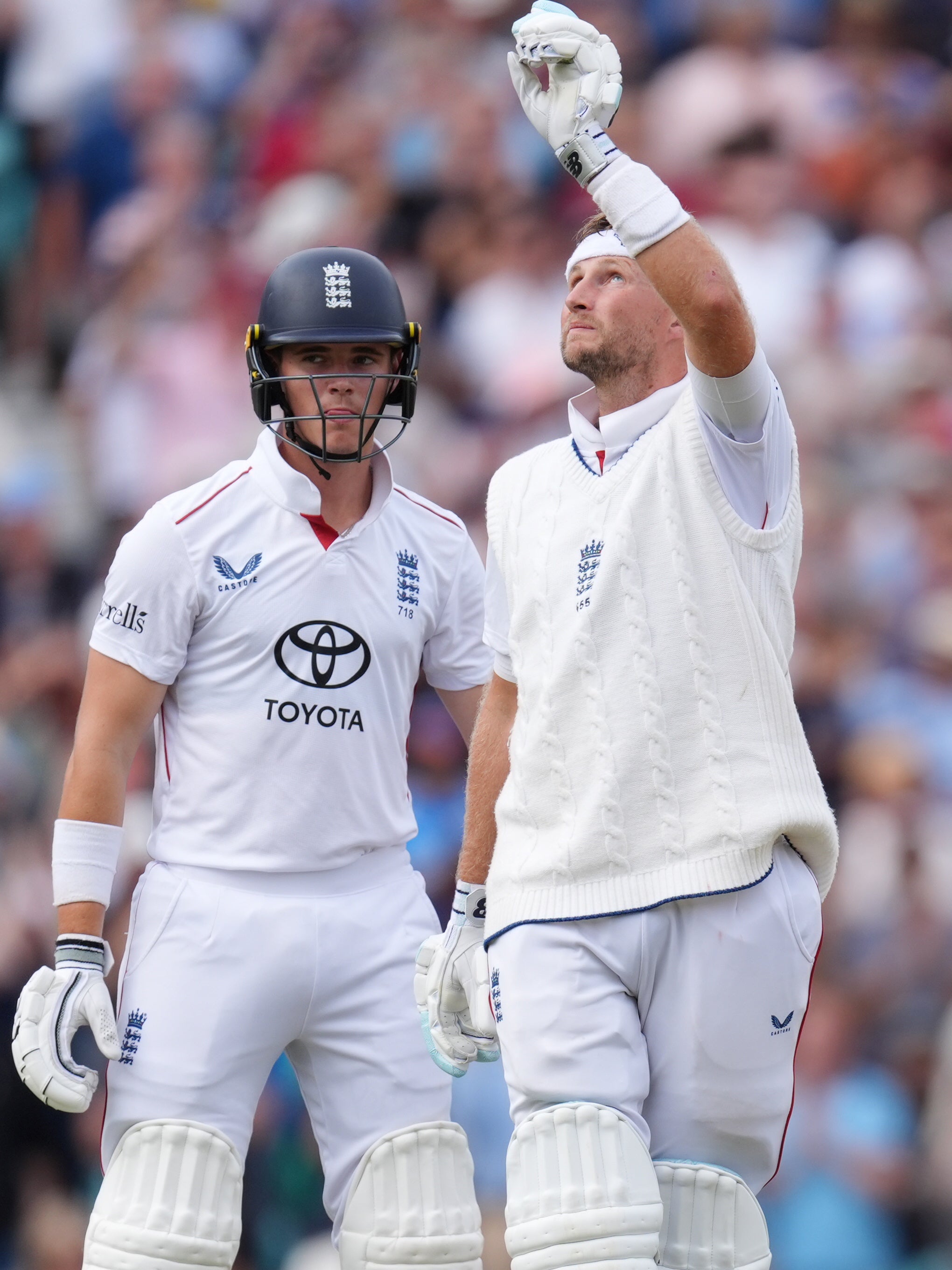 Joe Root pays tribute to the late Graham Thorpe after reaching his century