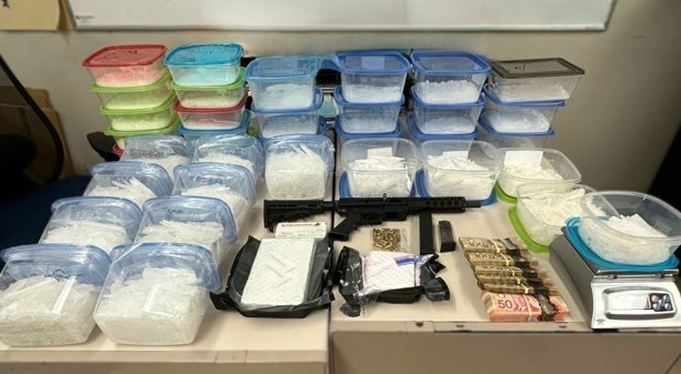Toronto Police show off whopping drug seizure after North York raid, 2 arrested