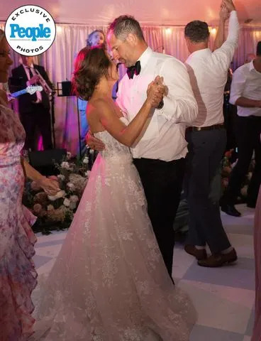 Minted Photography Jillian Harris (left) and Justin Pasutto (right) at their wedding.