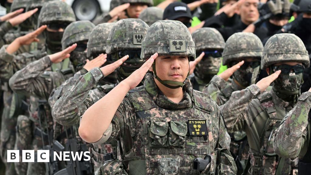 South Korea military shrinks as population declines
