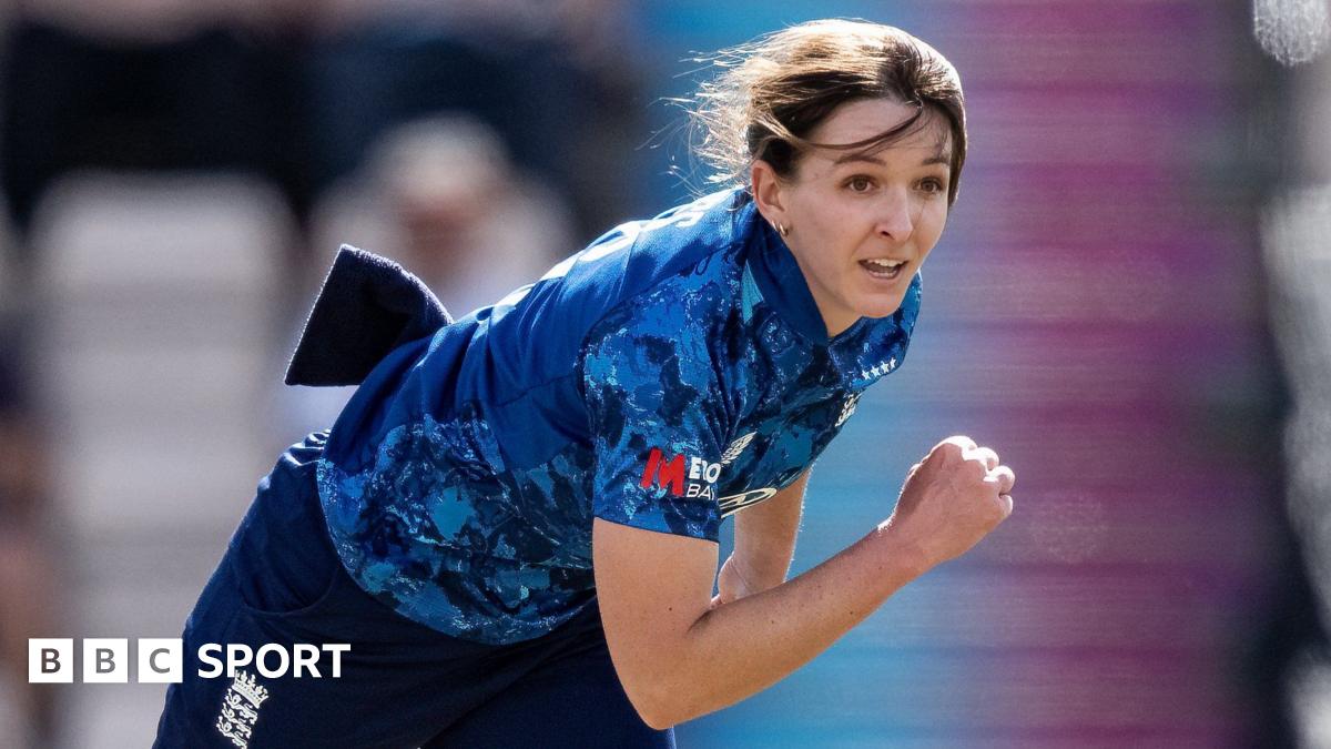 England women lift trophy