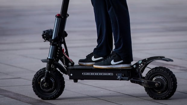 Teen robbed at gunpoint during e-scooter sale, Winnipeg police say