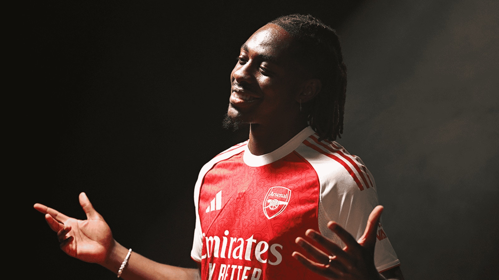 Behind the scenes as Eze becomes a Gunner | Video | News