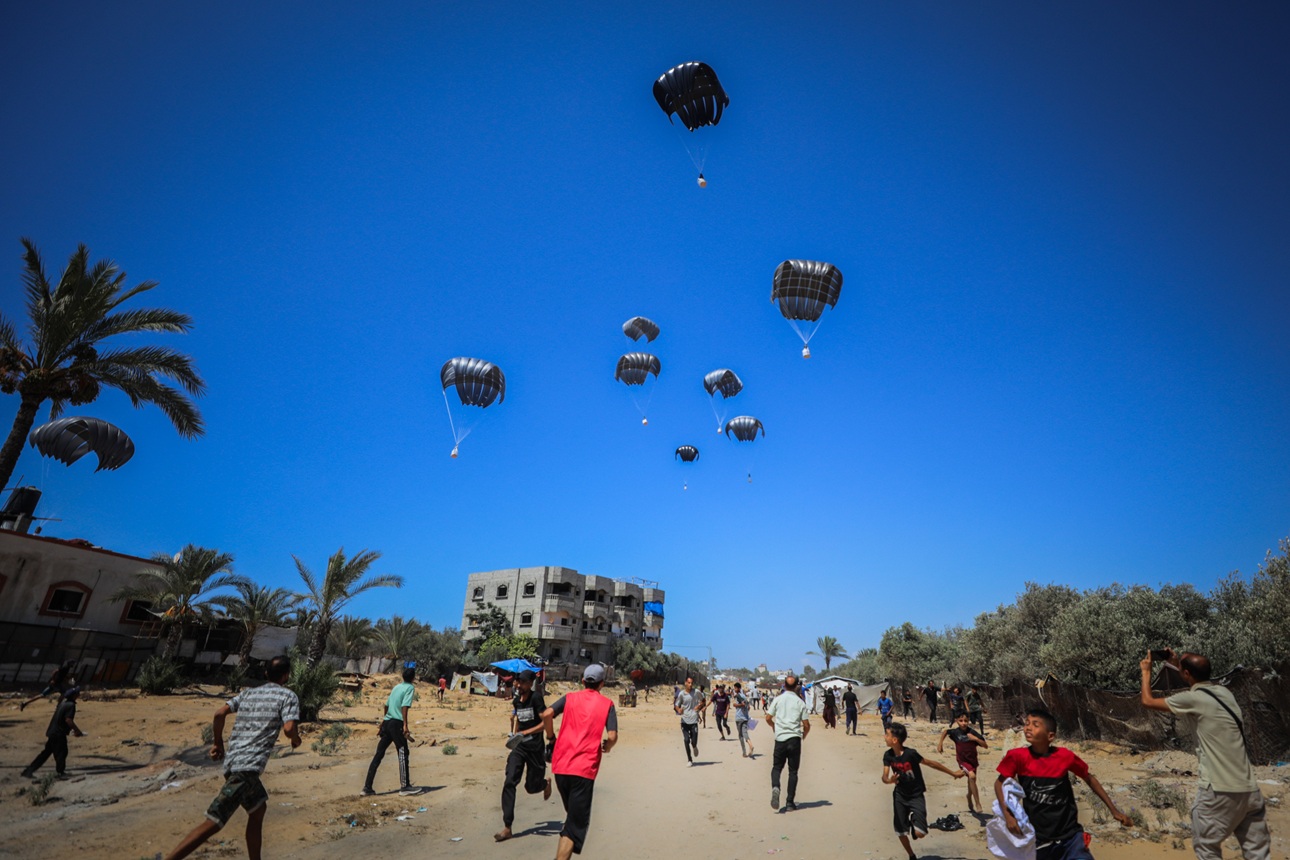 Large Majority of Jewish Israelis: Israel Making Substantial Efforts to Avoid Palestinian Suffering; Majority of Arab Israelis Disagree