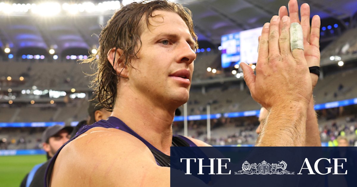 Collingwood Magpies re-sign Darcy Cameron, Scott Pendlebury