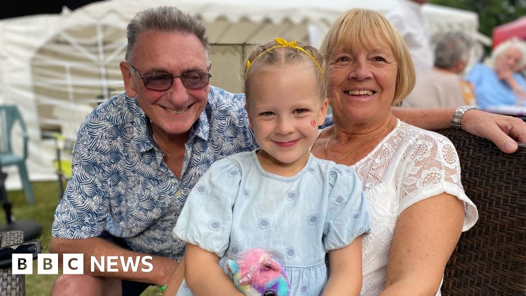 Holidays with grandparents 'on the up' amid summer childcare cost