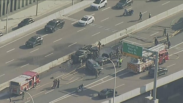 Man arrested after fiery 5-vehicle Gardiner crash in early July: police