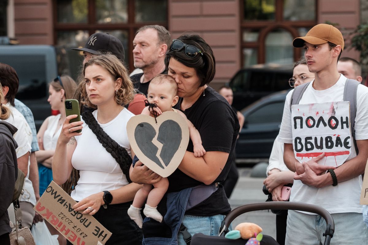 Unraveling claims Russia created online 'marketplace' for kidnapped Ukrainian children