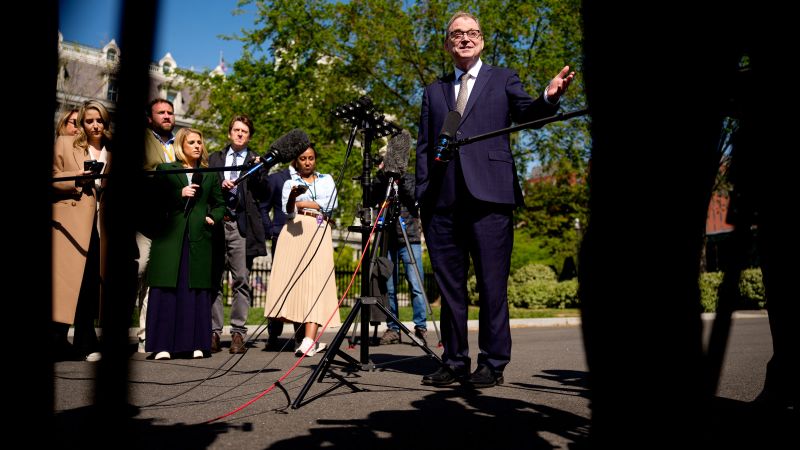 Hassett says Trump ‘wants his own people’ at the Bureau of Labor Statistics after firing commissioner