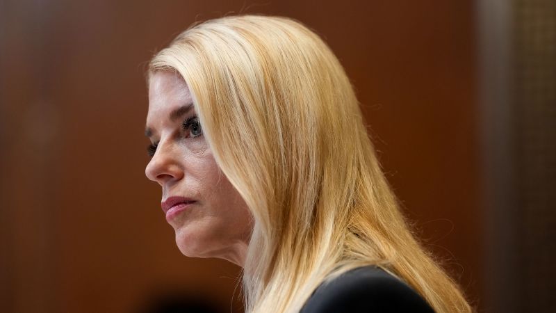 Attorney General Bondi orders prosecutors to start grand jury probe into Obama officials over Russia investigation