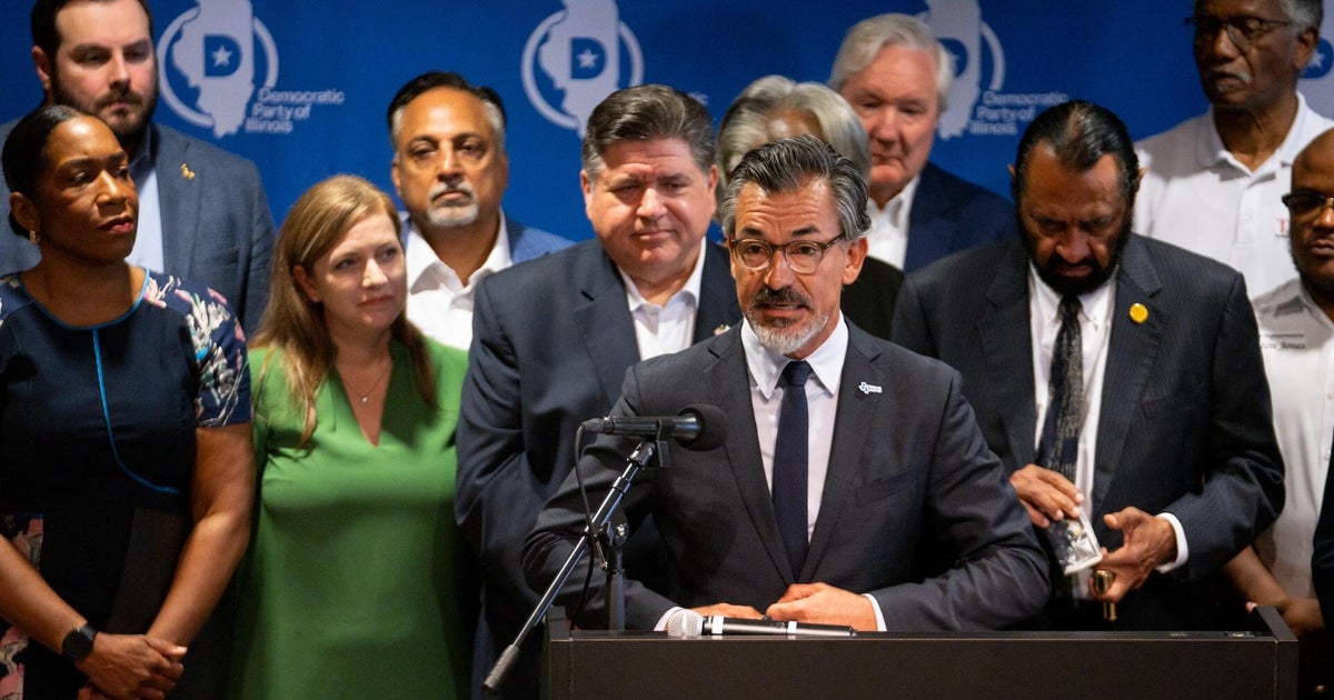 Bomb threat prompts evacuation at Chicago hotel where some Texas Democrats are staying