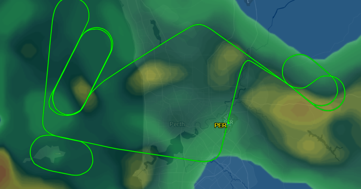 Passengers 'saw flames' as Bali-bound flight returned to airport