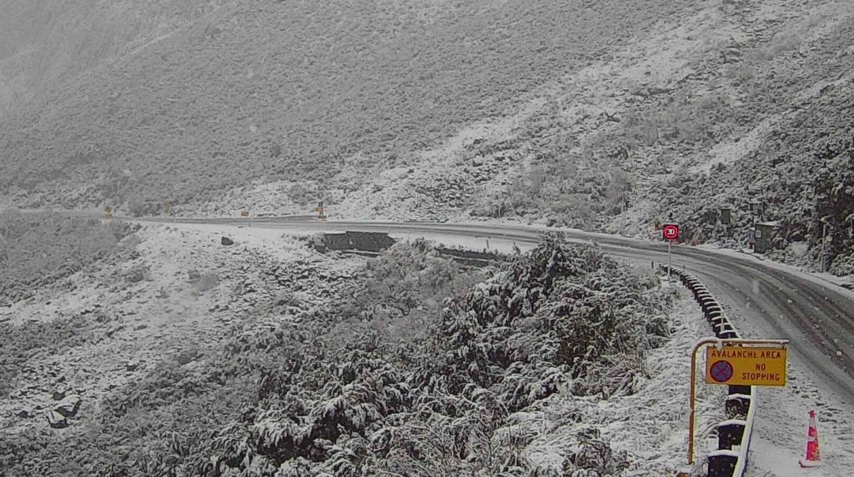 Snow for southern roads after wild winds ease