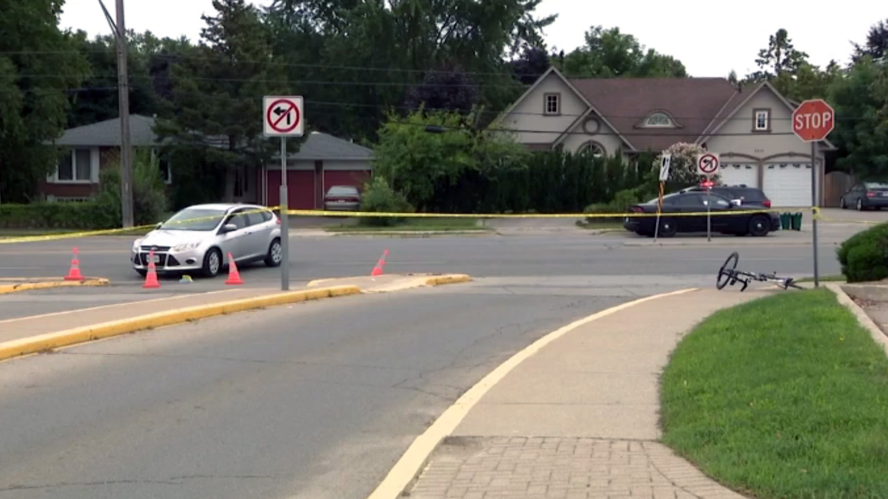 Cyclist dies from injuries after being struck in Oakville