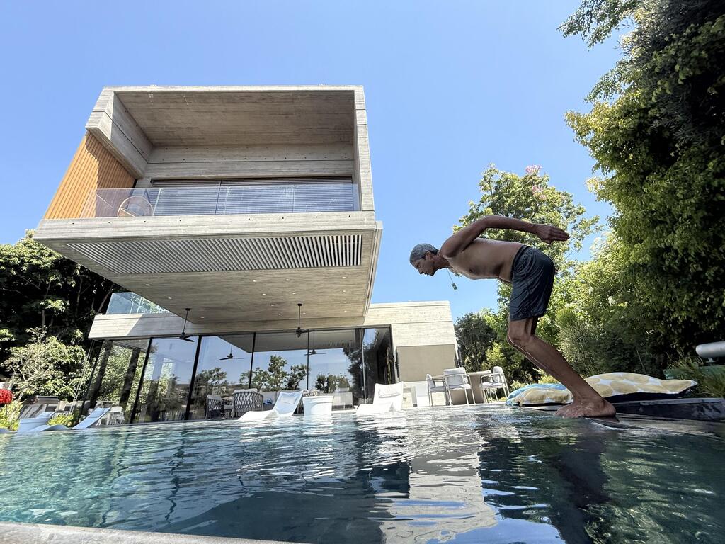 בריכת אינפיניטי