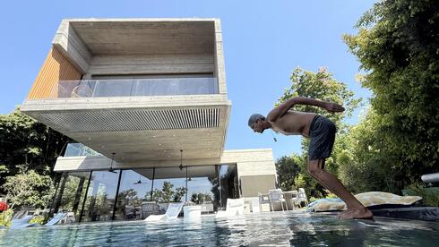 A look at the private pools of Israel’s ultra-rich
