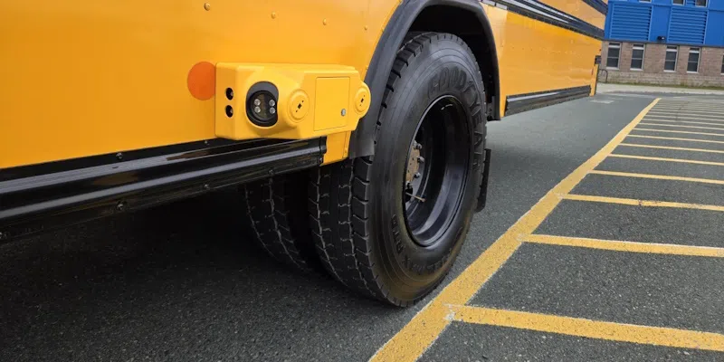 Province Introducing Cameras for School Buses to Catch Drivers Who Pass Illegally