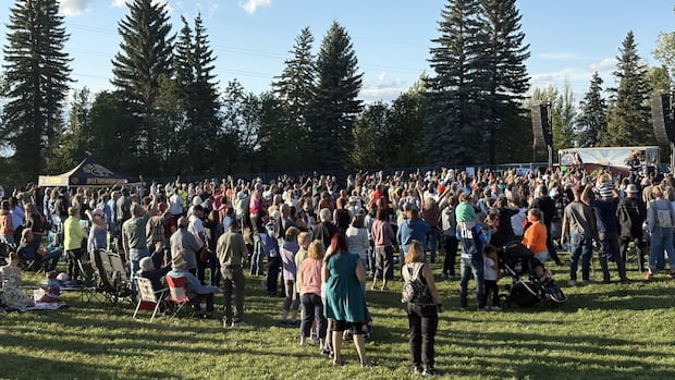 Concert by controversial U.S. musician proceeds as planned in Saskatoon