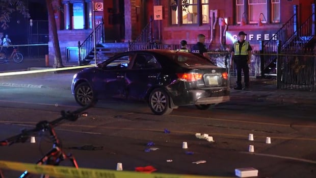 Man in life-threatening condition, 3 arrested after shooting in downtown Toronto