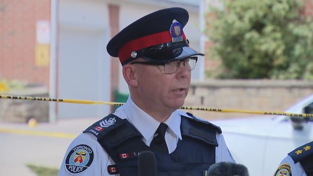 2 in critical condition after man on bike opens fire on pedestrians: Toronto police