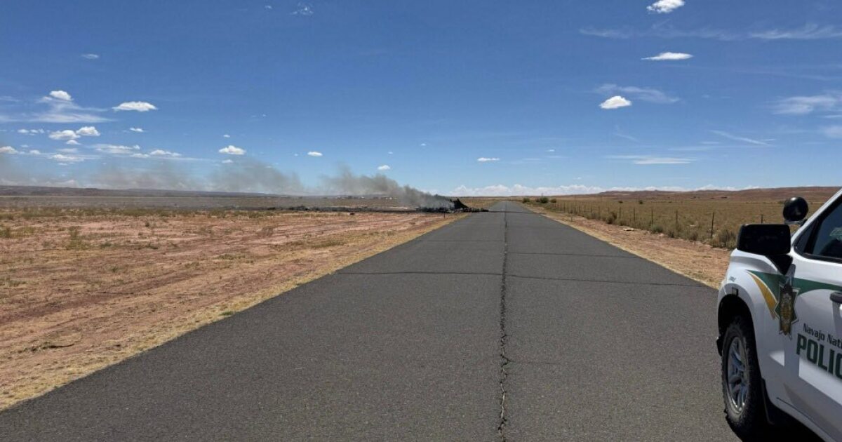 Four people dead after medical plane crashes in northeastern Arizona