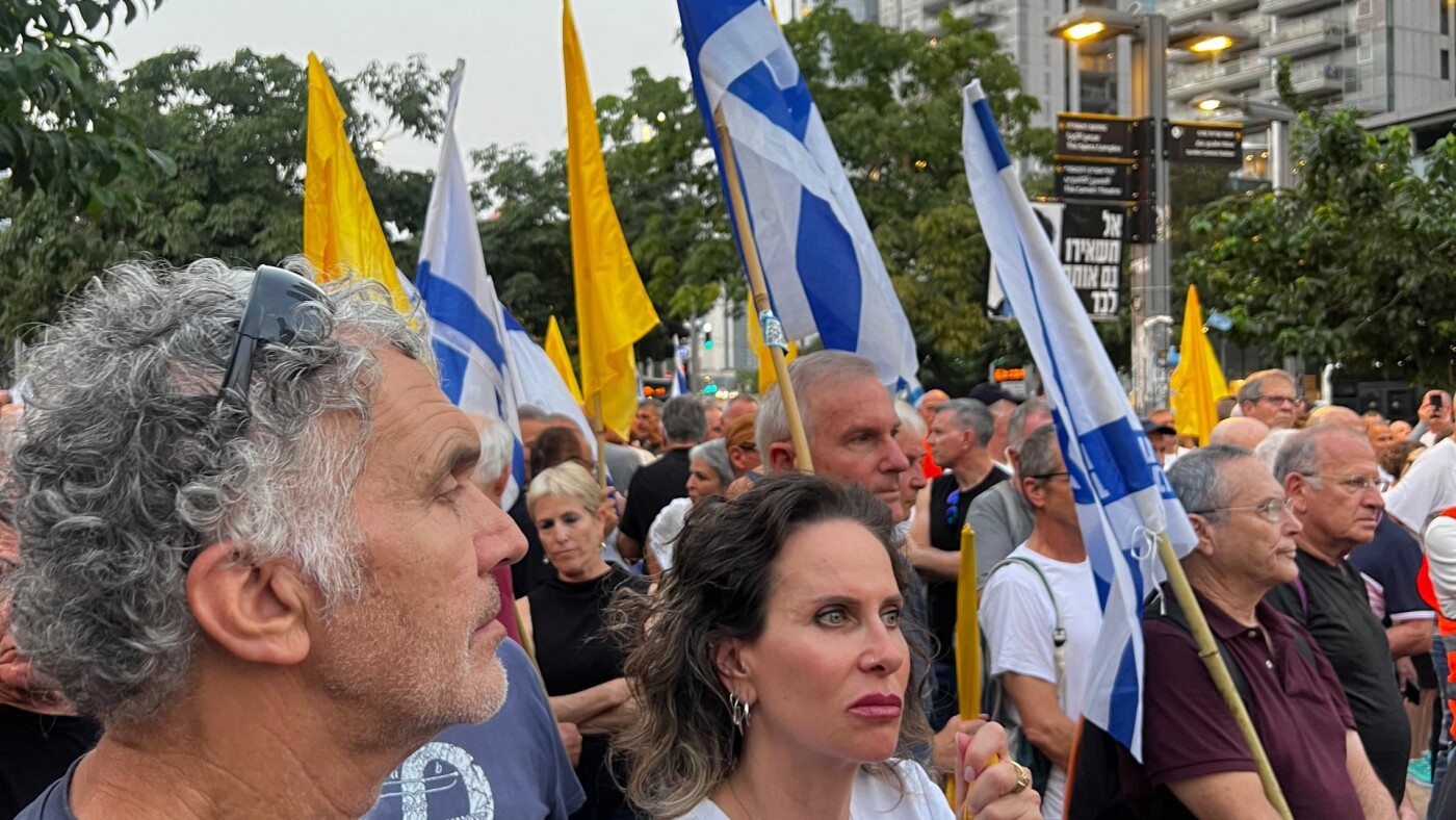 Hundreds of retired air force officers protest Israel's war in Gaza : NPR