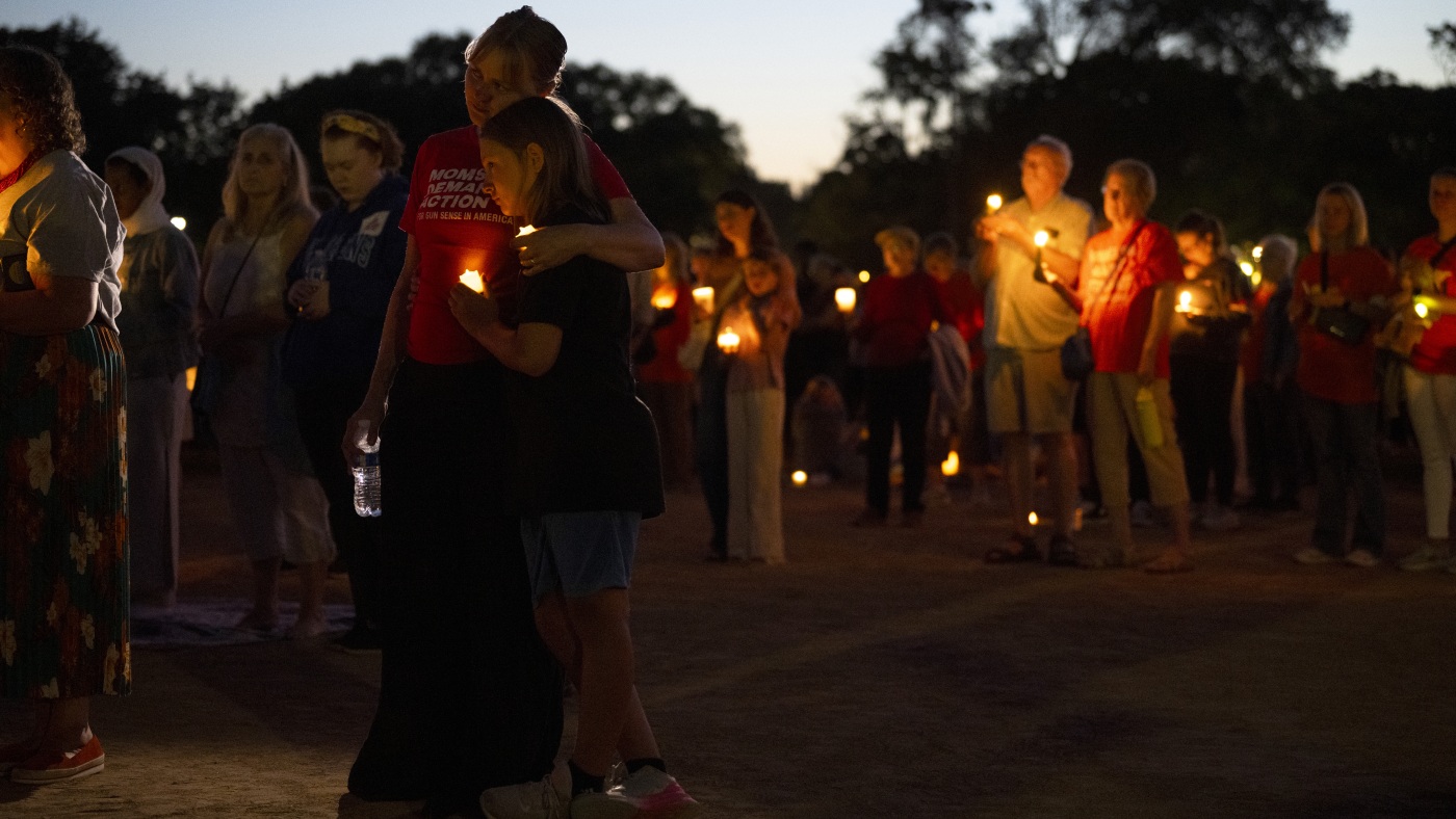 Minnesota leaders discuss gun reform following mass shooting : NPR