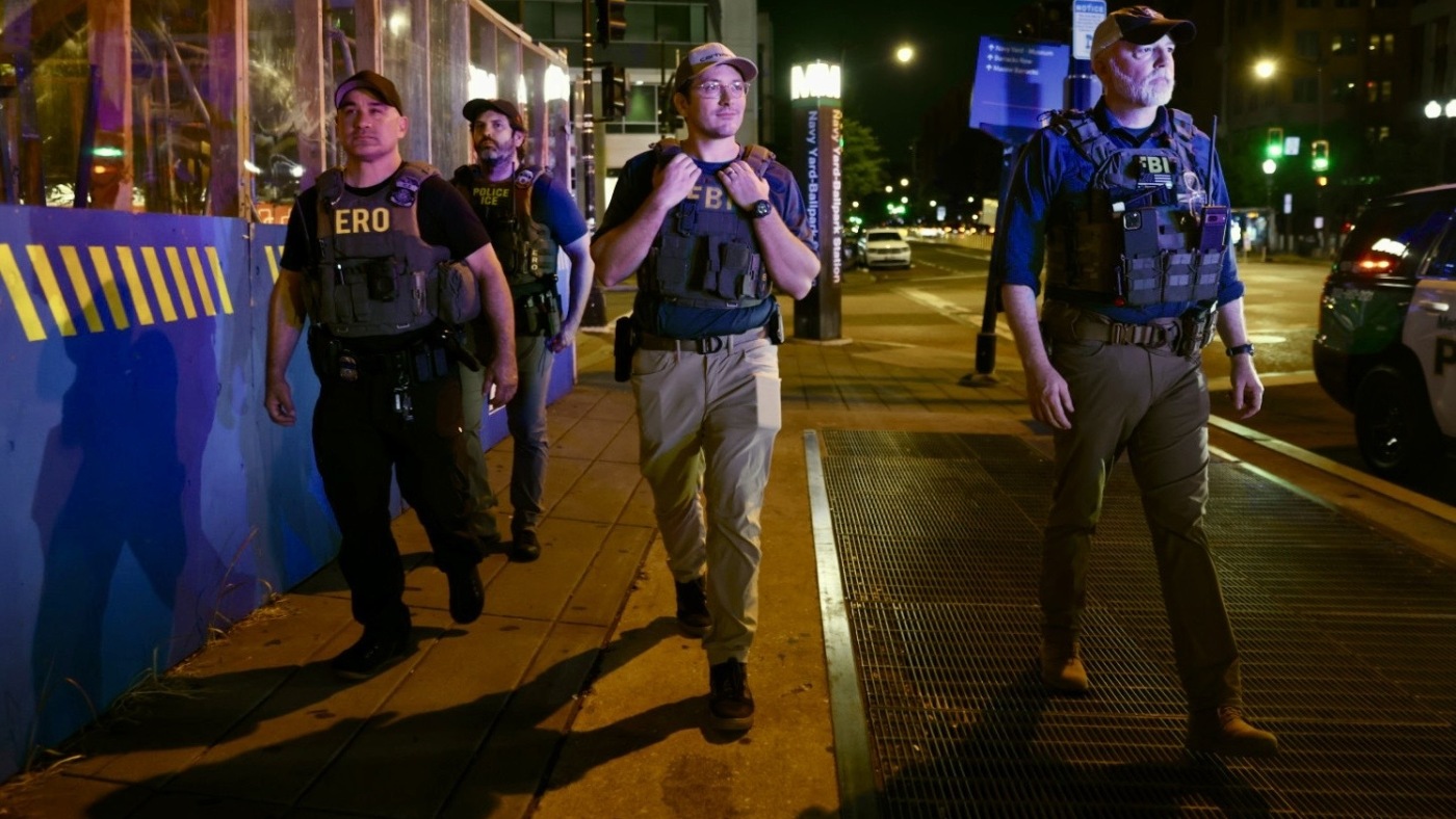 Federal agents spread out across D.C. amid Trump vow to crackdown on crime : NPR