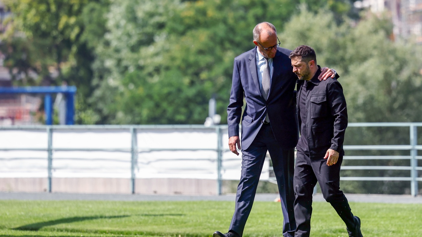 Trump threatens "severe consequences" for Russia unless it agrees to ceasefire in Ukraine : NPR