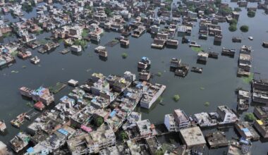 Flash floods kill at least 4 and trap others under debris in northern India