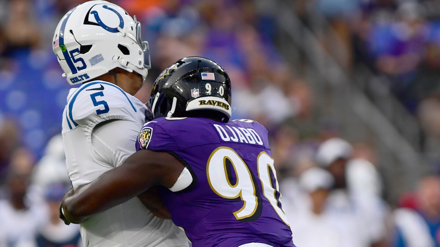 Anthony Richardson dislocated his right pinkie