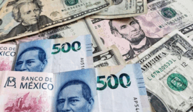 Mexican Peso Rises as Dollar Weakens After U.S. Inflation Data