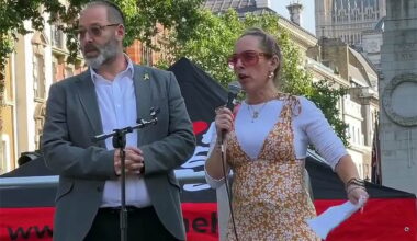 Progressive rabbis booed off stage at UK hostage rally after backing Palestinian state