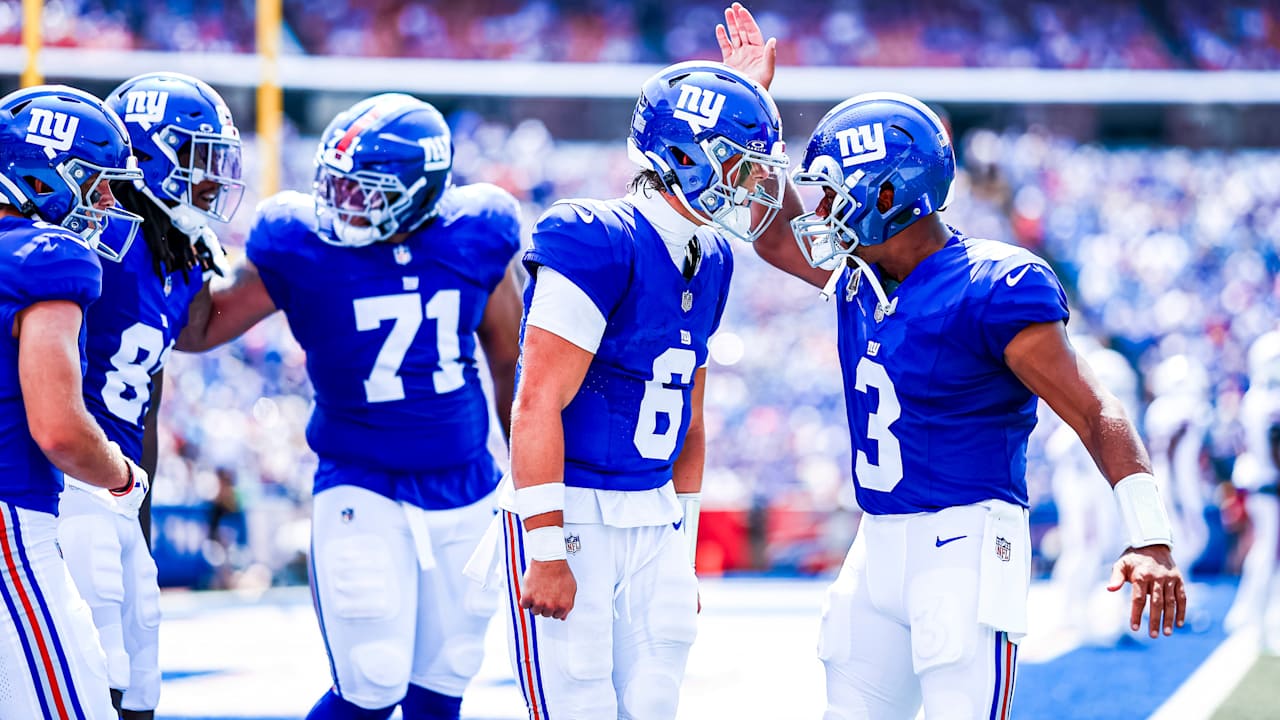 Russell Wilson, Jaxson Dart make Giants debuts